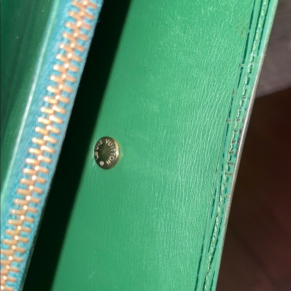 Green Louis Vuitton Wallet - Picture 12 of 13